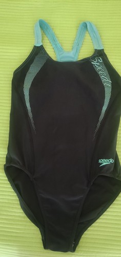 Schöner speedo badeanzug - schöner,