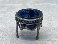 KLEINE KLASSIZISTISCHE SALIERE METALL MIT GLASEINSATZ