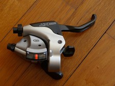 Shimano Deore XT ST-M750