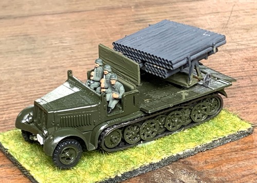 Fertigmodell salvenwerfer - fertigmodell,