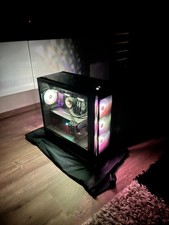 High-End Gaming-PC + Monitor +