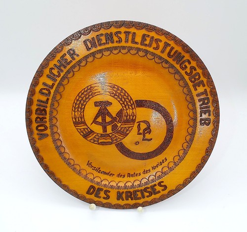Ddr ehrengeschenk teller holz - ehrengeschenk,