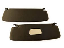 Sonnenblenden in Schwarz für