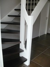 Massivholztreppe nach Maß in