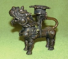 Bronze Kerzenhalter mit Wachsresten -Löwe- asiatisch
