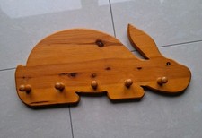 Kindergarderobe Hase Aus Holz mit 5 Kleiderhaken, Länge ca. 45cm