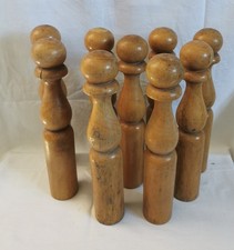 Großes Kegelspiel aus Holz