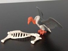 PLAYMOBIL FIGUR GEIER MIT KNOCHEN REF 4081 4130 4829 5922 6362 7171 7222 7858