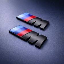2 Stk. M Embleme Logo