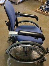 Liftstuhl , Rollstuhl Trippelwheel Sowecarex elektrischer Lift