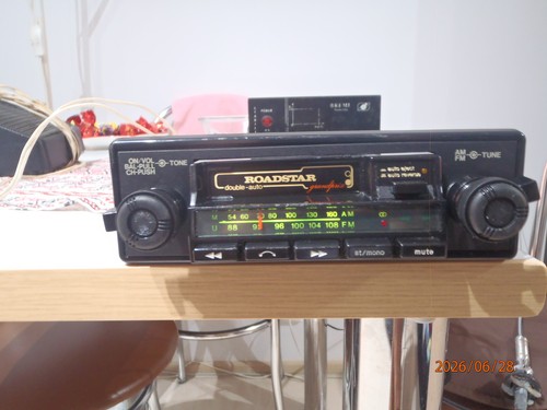 Vintage autoradio roadstar - ,