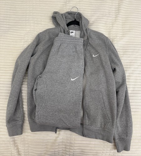 Nike sportswear only swoosh - nike,
