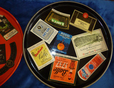 Zwei   dekorative Tabletts