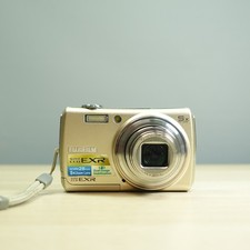 Fujifilm Finepix F200 EXR -