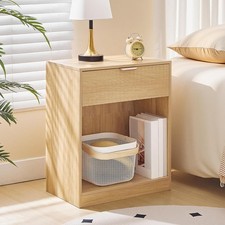 Nachttisch mit Wellenfront und