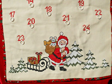 Adventskalender fertig gestickt