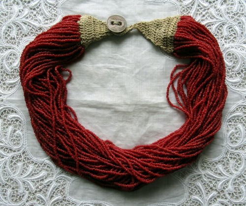 Altes rotes collier - altes,