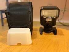 Nissin i40 Blitzgerät in