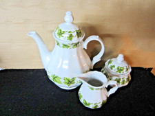 Wunsiedel Bavaria Porzellan 3-tlg. Kaffeekanne Milchkännchen Zuckerdose Weinlaub
