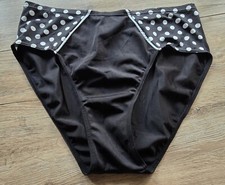 Zum Tankini oder Bikini oder