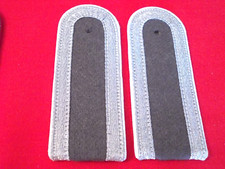 NVA Schulterstücke Unteroffizier mot. Schützen (1971-90)(#II/19a)(22)