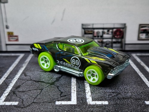 Hot wheels chevelle - -,