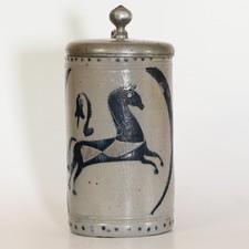 Antik aus dem 18. Jhdt. geritzter Bierkrug Walzenkrug Zinndeckel Salzglasur 1786