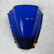 Blaues Windschild MRA Honda
