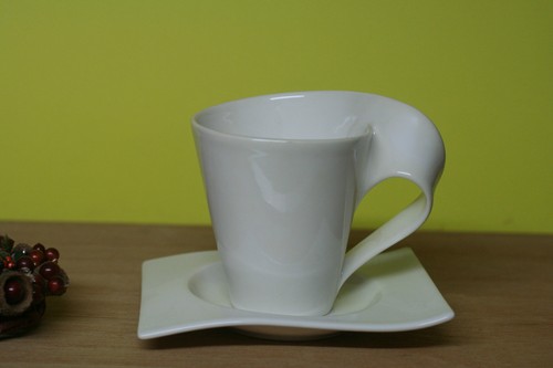 Henkelbecher mit untere - henkelbecher,