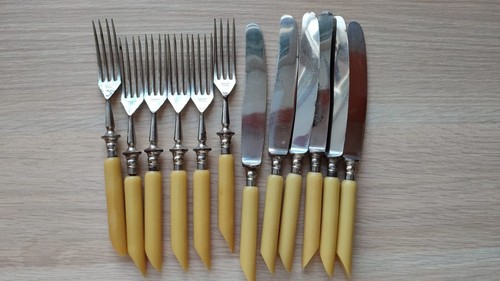 Altes besteck mit hellem - ,