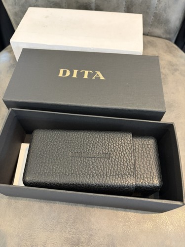 Dita boris bidjan saberi - &,