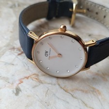 ?Damenuhr Daniel Wellington  Modell 026R9 Quarz, läuft.