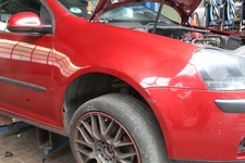 Kotflügel Rechts ( Limousine ) VW Golf 1.6 FSI 1K/1KP/5M/1KM Farbe Red Spice