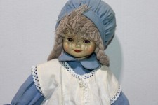 Alte  Porzellan Stoff PUPPE