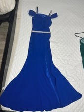 Blaues langes Kleid