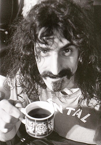 Frank zappa hier trinkt - -,