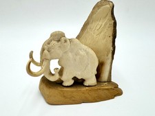 Mammut-Skulptur 4. Mammautzahn