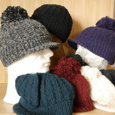 Strickmütze aus Schafwolle, Wollmütze,  Schildmütze aus Schafwolle, gefüttert