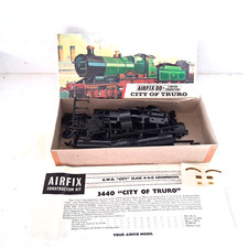 Airfix 04654-3 City of Truro 4-4-0 Lok Modellbausatz OO komplett. Boxed Ref K11