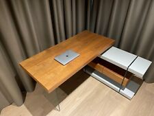 Schreibtisch mit Schubladen