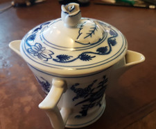 Zwiebelmuster Sauciere mit Deckel 0,35l - Porzellan D Czechoslovakia