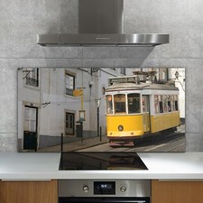 Gelbe straßenbahn lissabon - gelbe,