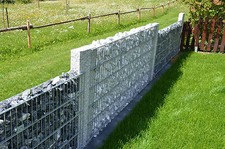 Palisaden Randsteine Granit Gabione Marmor Zaunpfosten Sichtschutz Padang Basalt