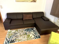 Moderne braune Eckcouch aus