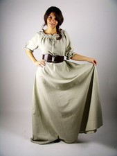 Bodenlanges Kurzarmkleid