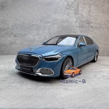 AR 1:18 Mercedes Maybach