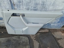 Türverkleidung hinten rechts