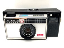 Kodak Instamatic 224 Sucherkamera mit Reomar Kompaktkamera Analogkamera