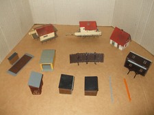 Verschiedene Gebäude in H0 für Eisenbahnanlage