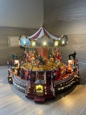 Karussell mit Licht, Musik, beweg. Karussell, aus Poly, 30x25x27cm